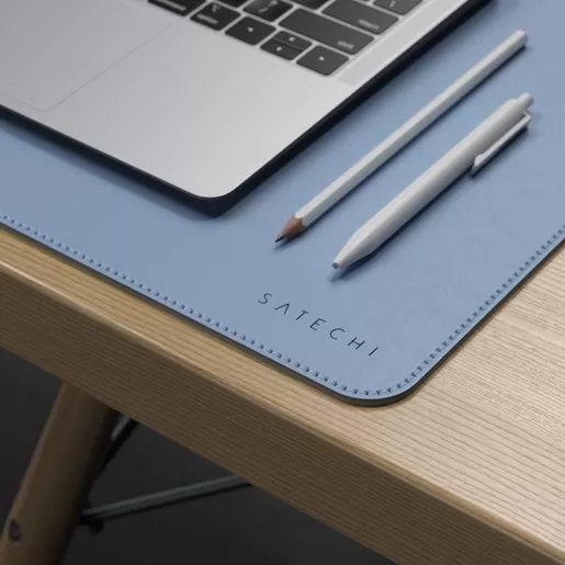 Коврик Satechi Dual Side ECO-Leather Deskmate, синий/зеленый